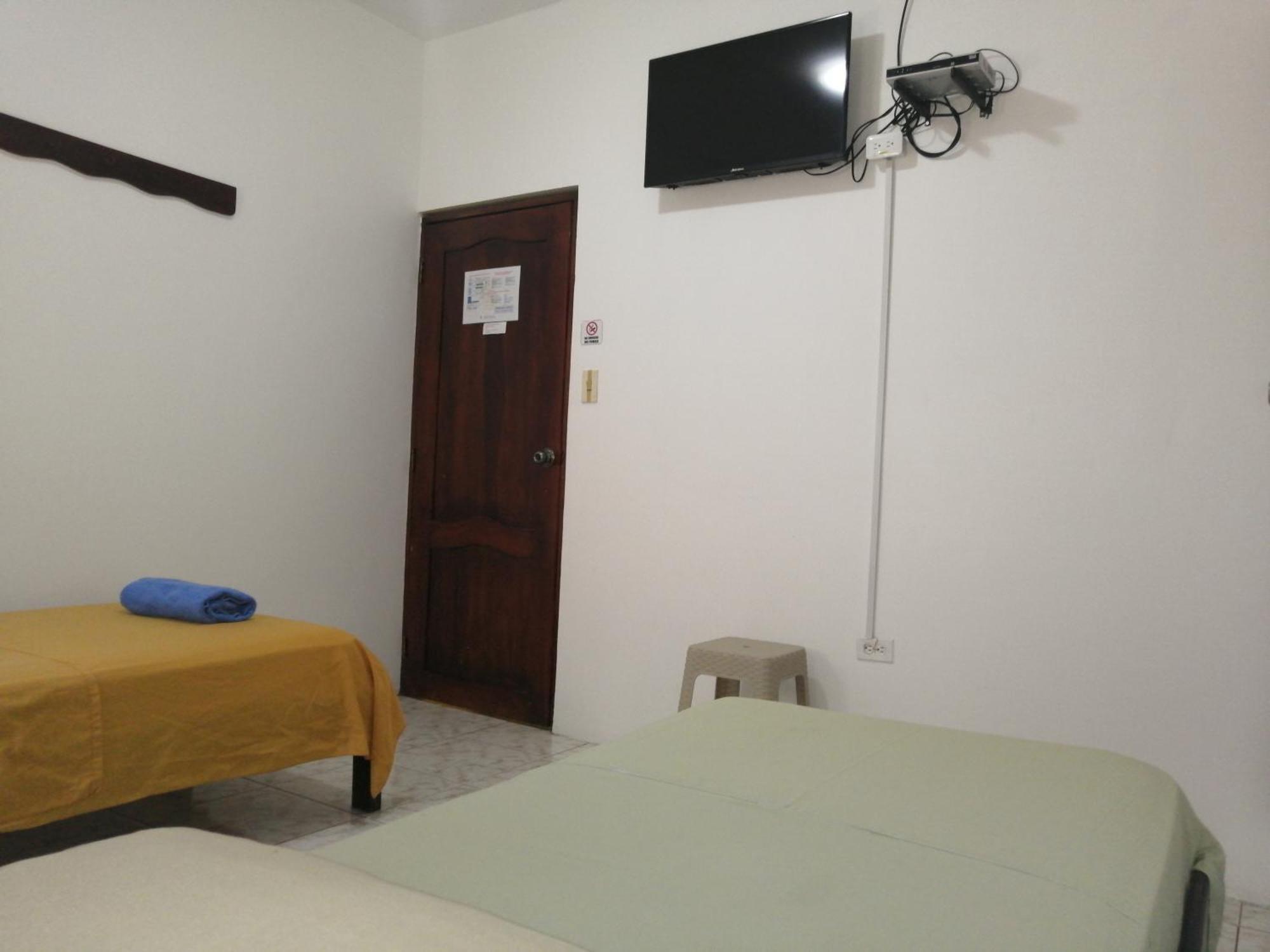 Hostal La Casa De Luis Пуерто-Бакерісо-Морено Екстер'єр фото